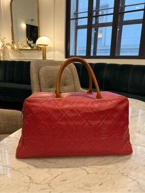 CHANEL Rare 1999 Vintage Raspberry Caviar Weekender Travel Duffle Shopper Bag